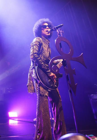 Illustration for article titled 32 Photos of Prince We Love